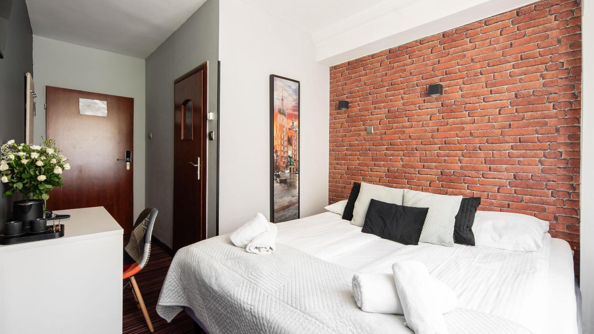 Hotel Delta Krasków Eksteriør bilde